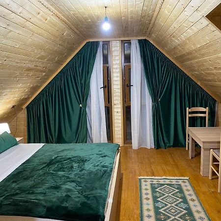 Guesthouse Demushi Valbone Buitenkant foto