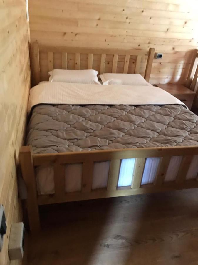 Guesthouse Demushi Valbone Buitenkant foto