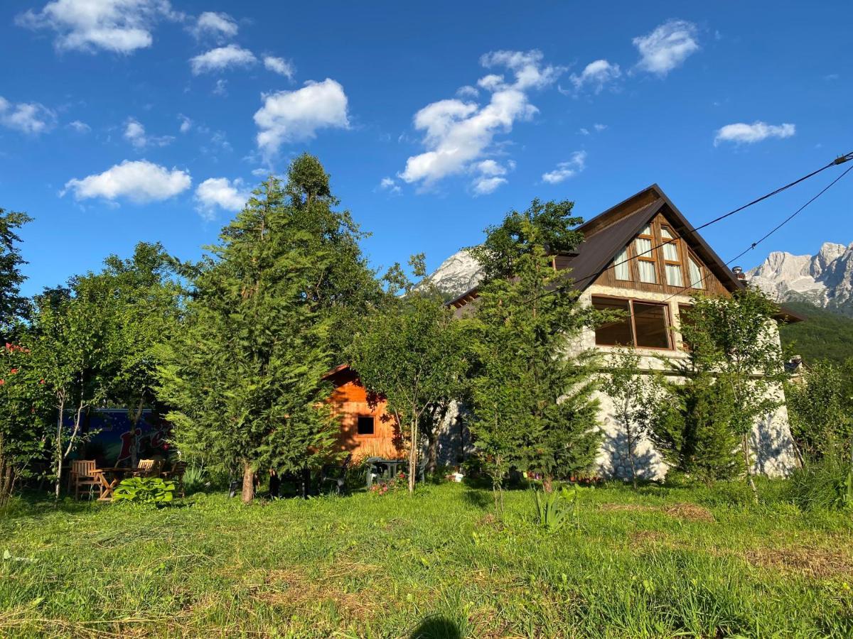 Guesthouse Demushi Valbone Buitenkant foto