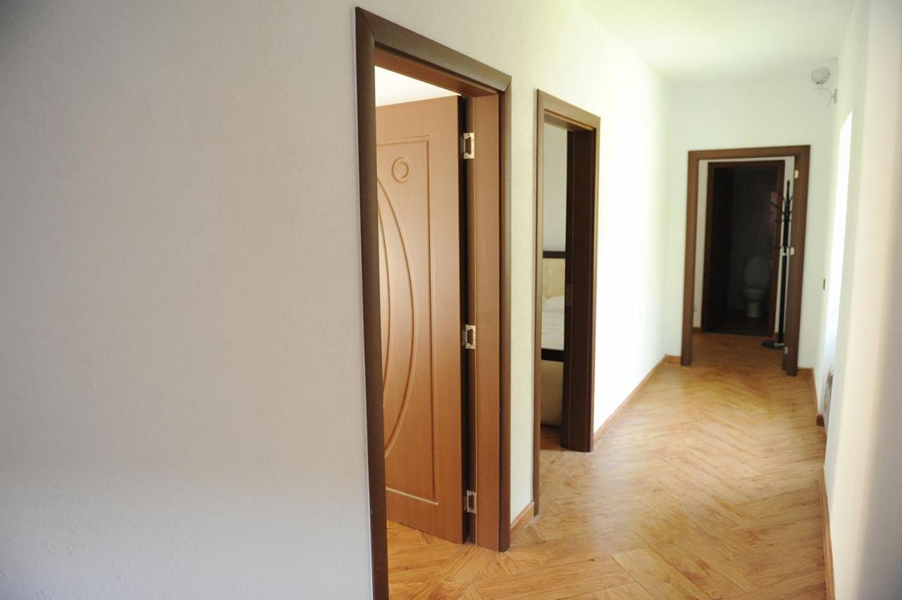 Guesthouse Demushi Valbone Buitenkant foto